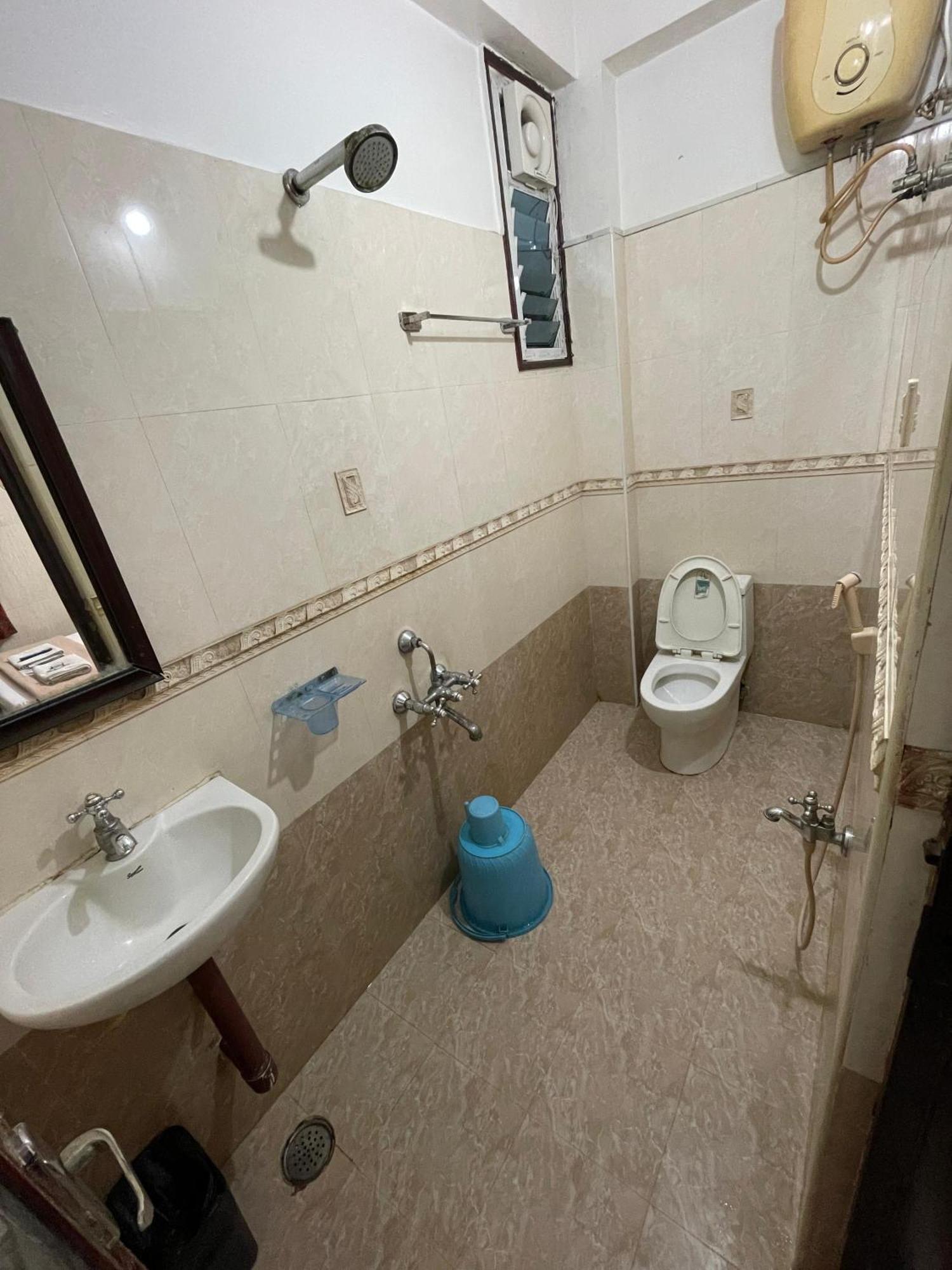Grand View Residency Chennai Hotel Buitenkant foto