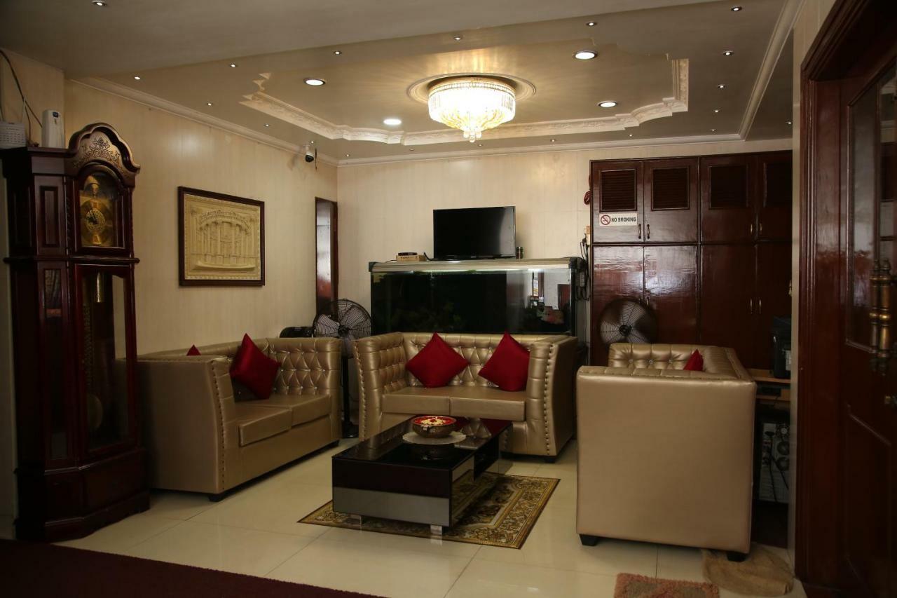 Grand View Residency Chennai Hotel Buitenkant foto
